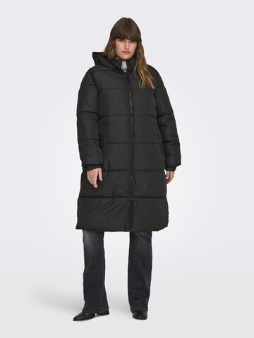 ONLY Carmakoma Wintermantel in Schwarz