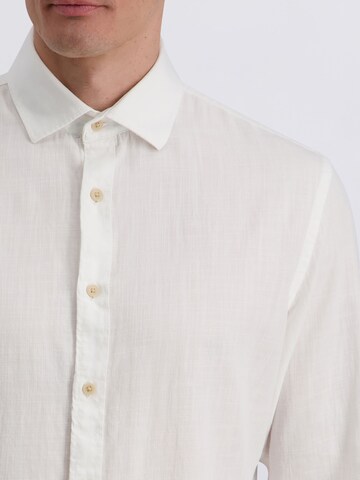 Coupe regular Chemise PIERRE CARDIN en blanc