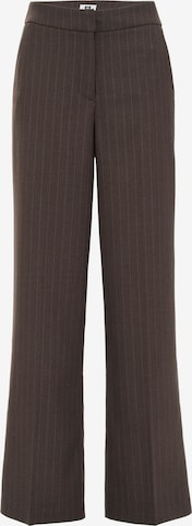 WE Fashionregular Hlače - smeđa boja: prednji dio