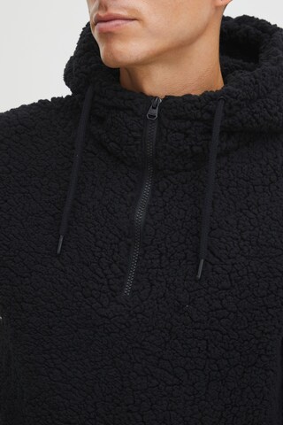 11 Project Pullover in Schwarz