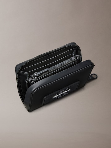 Calvin Klein - Carteiras 'Utility' em preto
