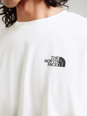 Tricou 'EXPLORE GEAR' de la THE NORTH FACE pe alb