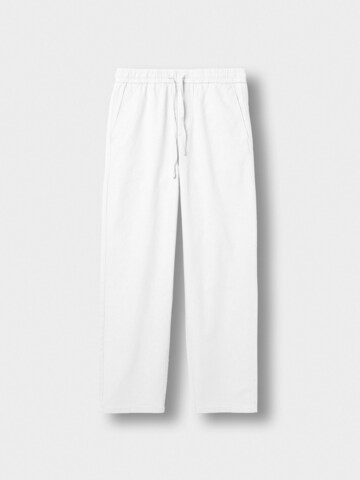 Burocs Pants in White: front