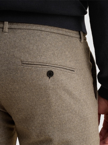 VANGUARD Slimfit Chinohousut 'V11 relaxed fit chino' värissä valkoinen