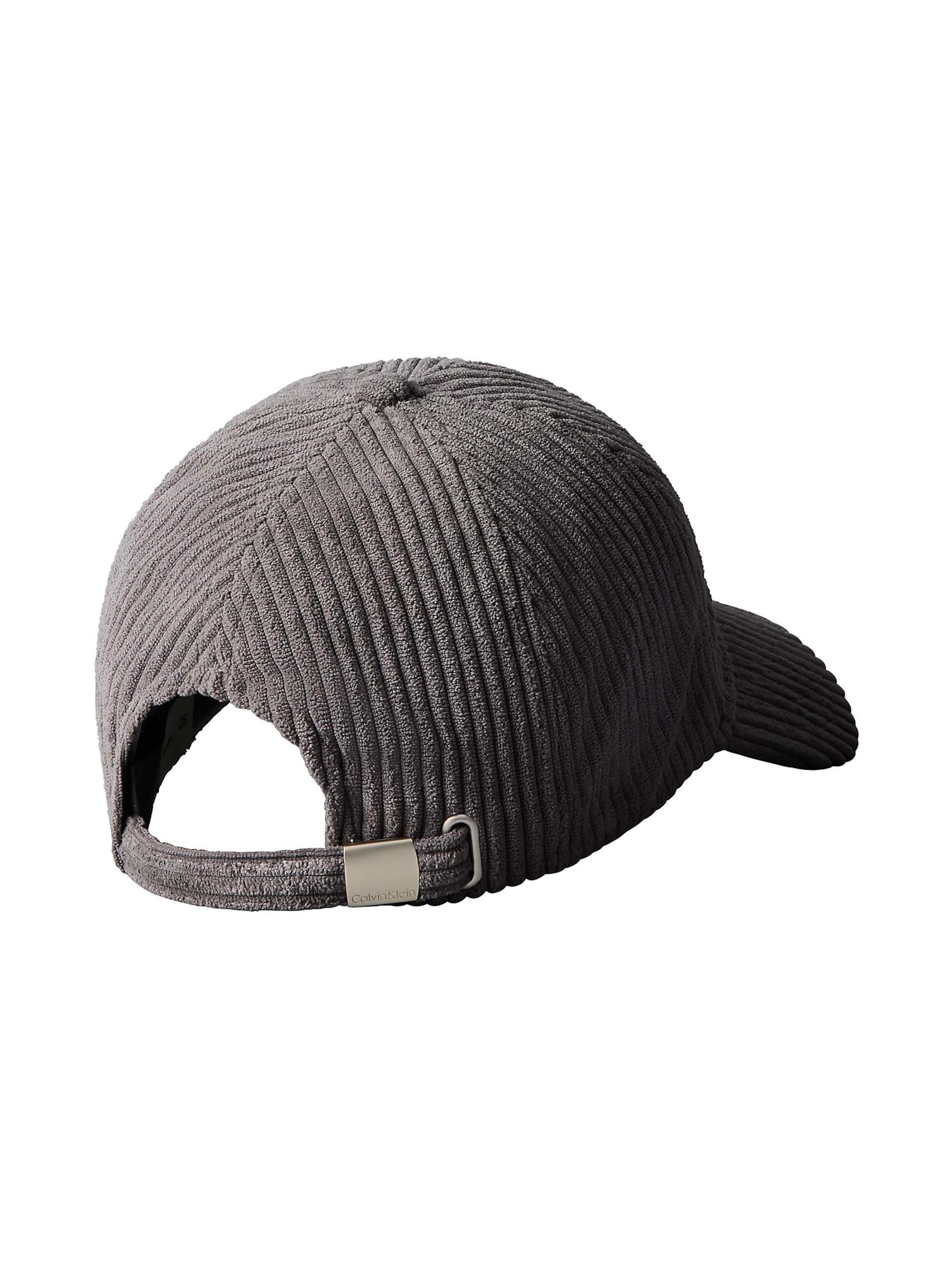 Calvin Klein Cap in Grau