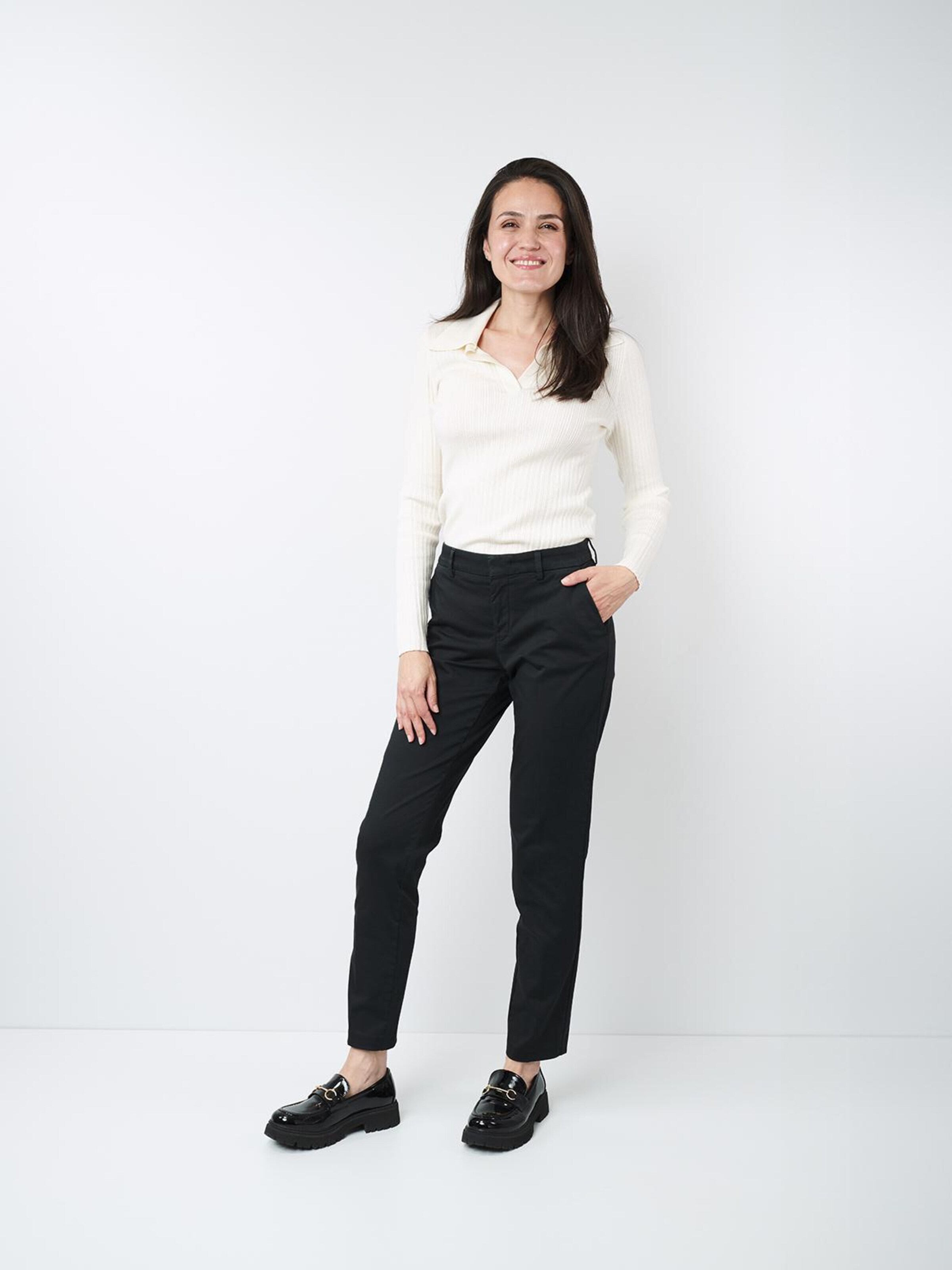Slimfit Pantaloni chino 'Chiva 8500' di W. Wegener in nero