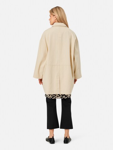 Masai Between-seasons coat in Beige