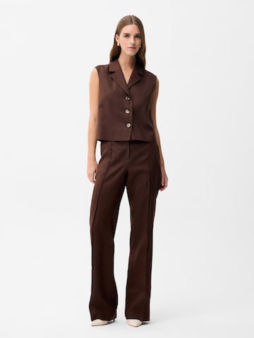 adl Vest in Brown
