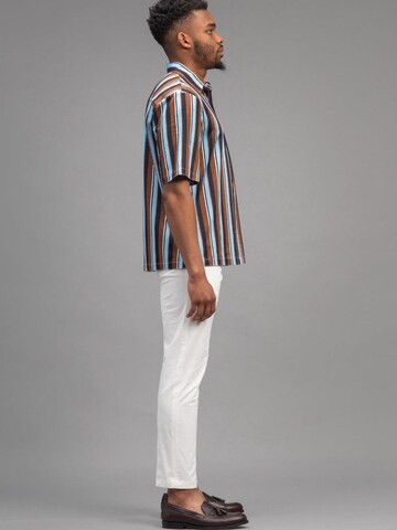 Laurent Vergne Slim fit Overhemd in Bruin