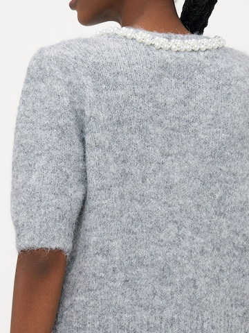Vero Moda Petite Gebreid vest 'VMOCEAN' in Grijs