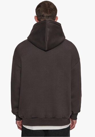 Dropsize Sweatshirt in Braun