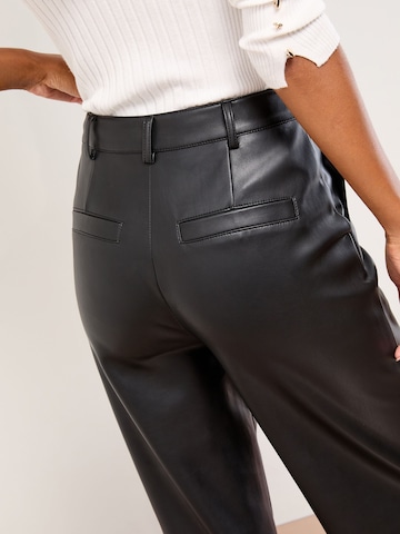 Wide leg Pantaloni di Lipsy in nero