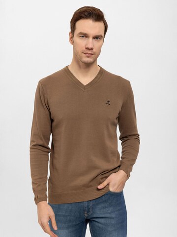 Pull-over Daniel Hills en marron : devant