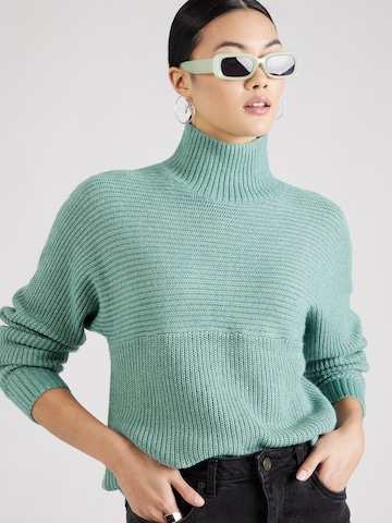 QS Пуловер в зелено