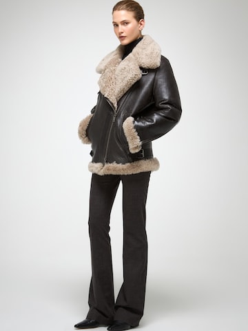 V S P Wintermantel 'Antonella' in Grau