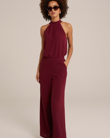 WE Fashion - Perna larga Calças com pregas em vermelho