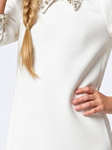 Robe Hilal Akinci Kids en blanc