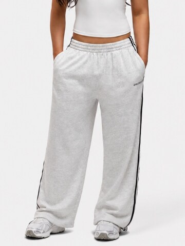 Wide Leg Pantalon de sport 'Cotton Wide Leg Joggers' Gym Exclusive en gris