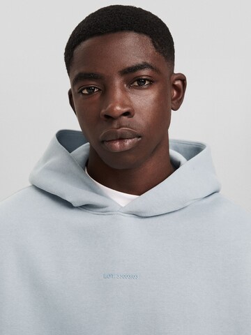 Bershka Sweatshirt i blå