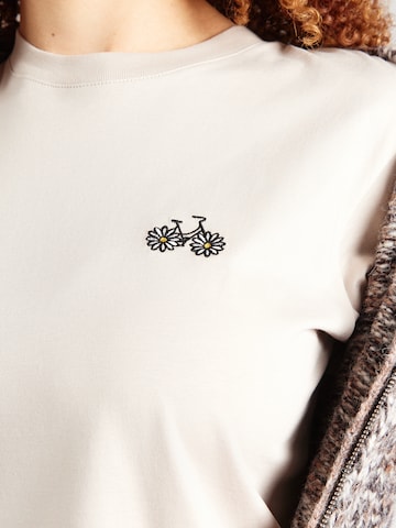 Iriedaily Shirts 'Daisycycle' i beige