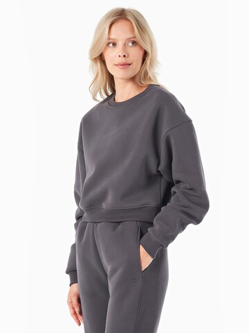 Organication Sweatshirt in Grau