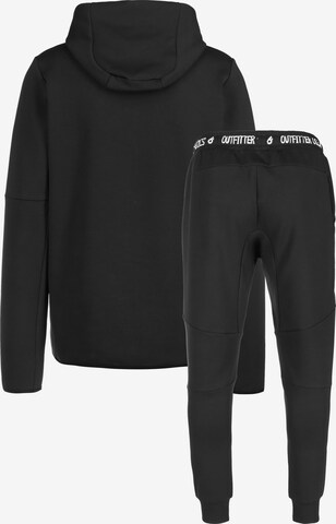 OUTFITTER Tracksuit in Black