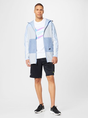 Nike Sportswear - Camiseta en blanco