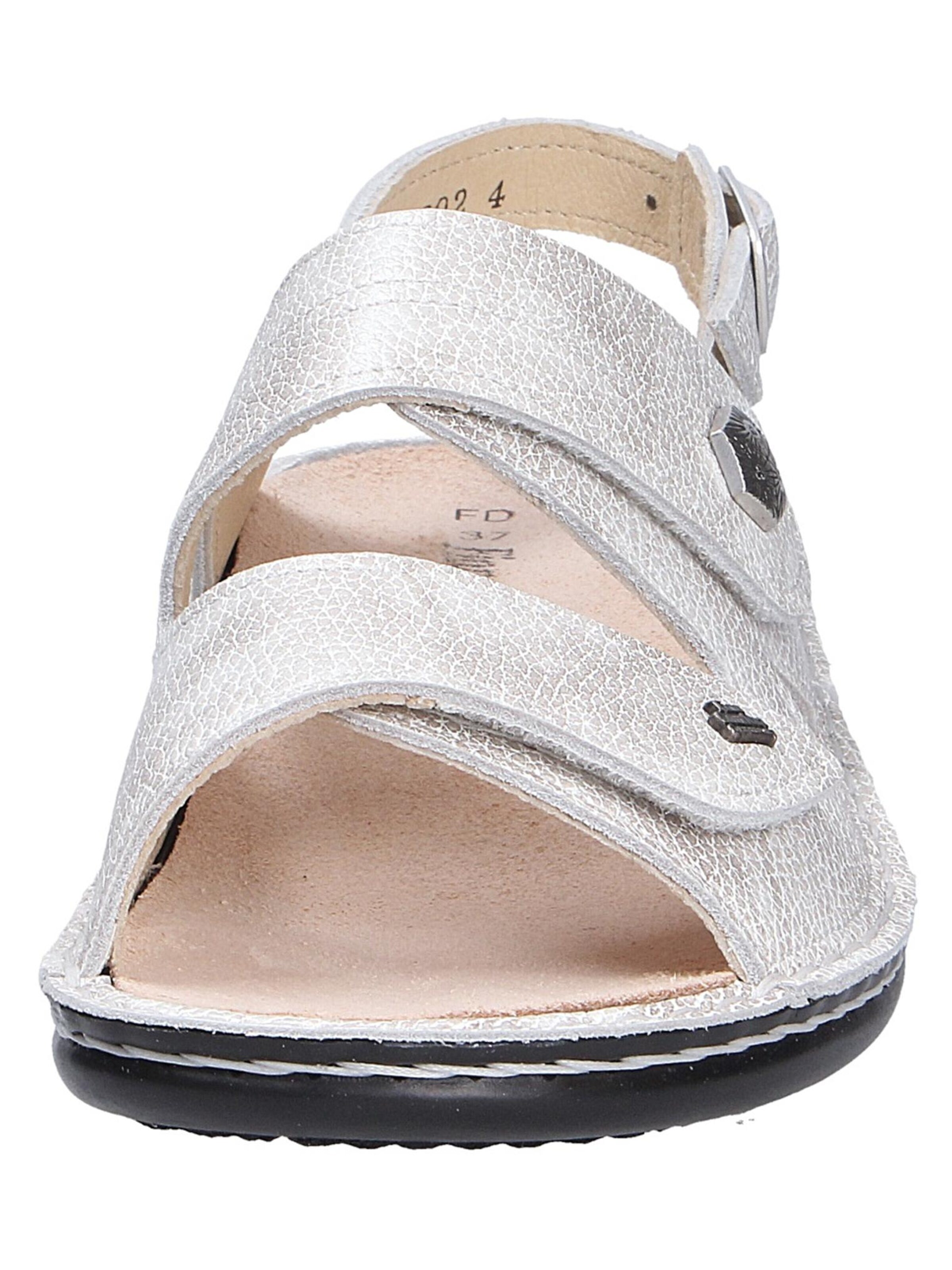 Finn Comfort Sandal in Beige