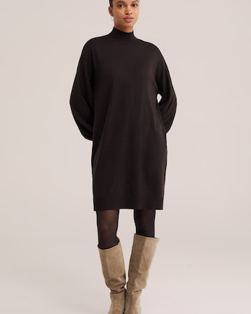 WE Fashion Трикотажное платье в Коричневый: спереди