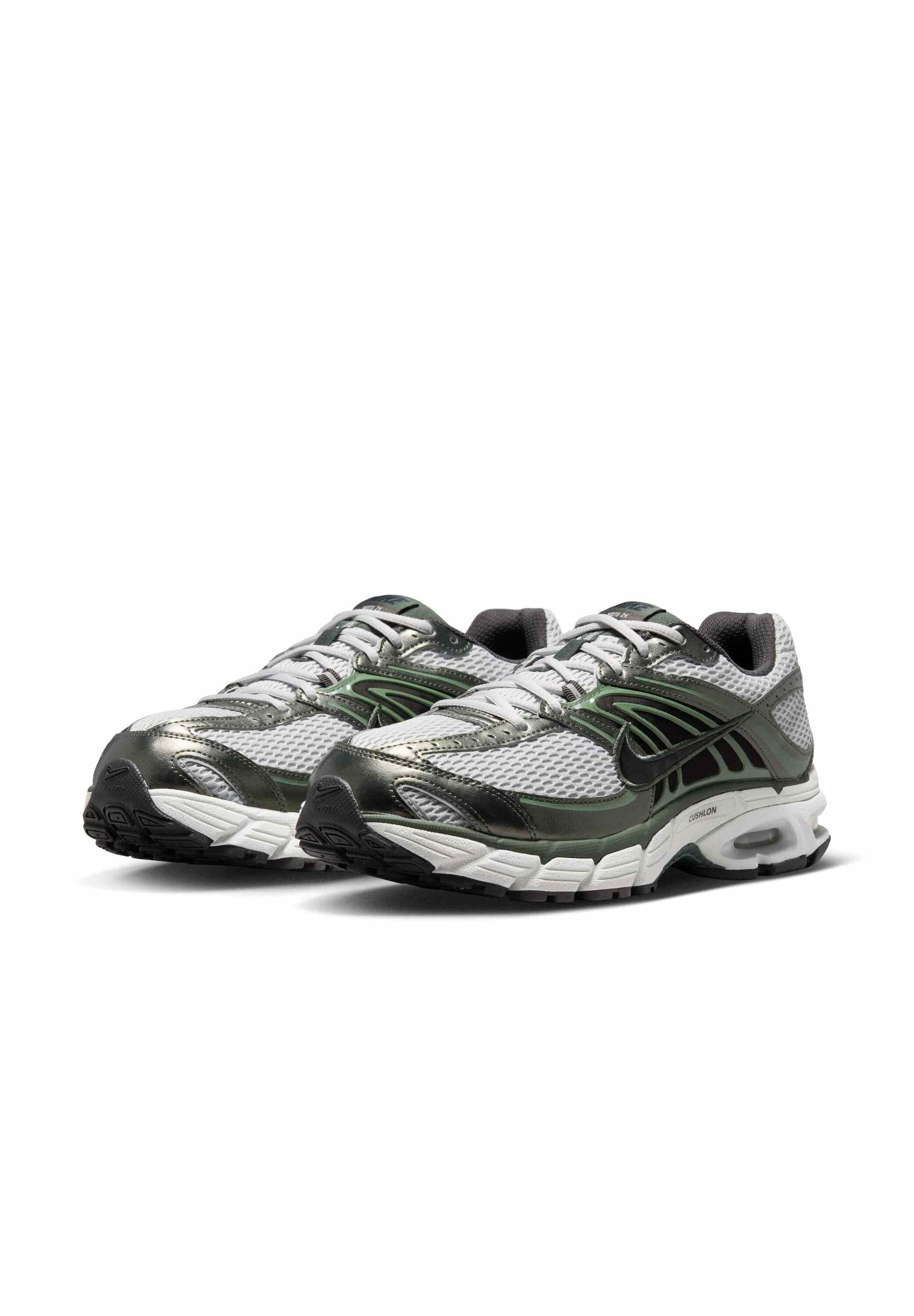 Nike Sportswear Sneakersy niskie 'AIR MAX MOTO 2K' w kolorze szary