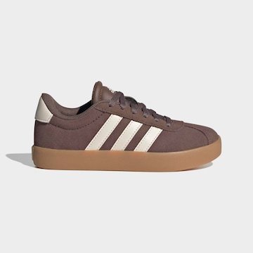ADIDAS SPORTSWEAR Ketsid 'VI Court 3.0', värv pruun