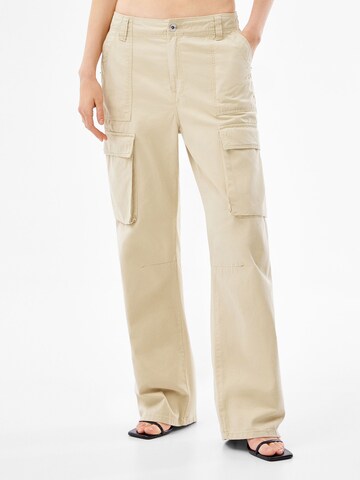 Loosefit Pantaloni cargo di Bershka in beige: frontale