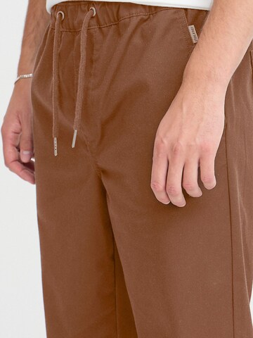 BLEND Regular Broek in Bruin
