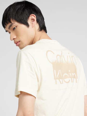 Calvin Klein Тениска в бежово