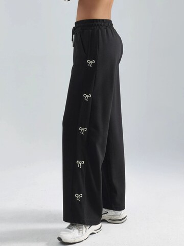 Hiccup - Loosefit Calças em preto