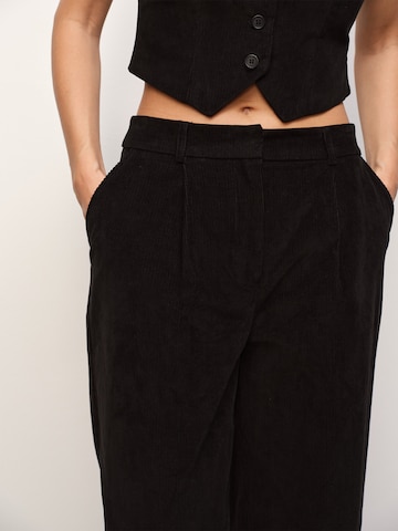 RÆRE by Lorena Rae - Loosefit Calças em preto