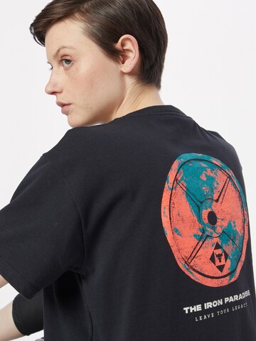 UNDER ARMOUR Функционална тениска в черно