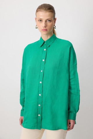 Touche Prive Shirt in Grün: Vorderseite