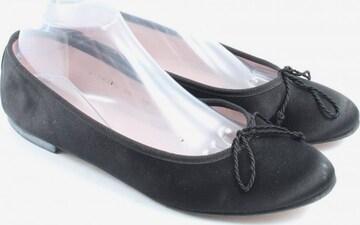 PRETTY BALLERINAS Flats & Loafers in 39 in Black: front