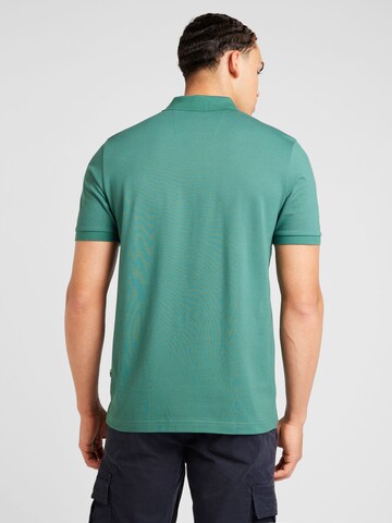 Tricou de la OLYMP pe verde