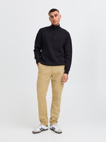!Solid Regular Chino 'CADEN' in Beige