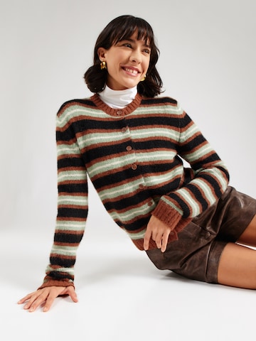 Monki Knit cardigan in Green: front