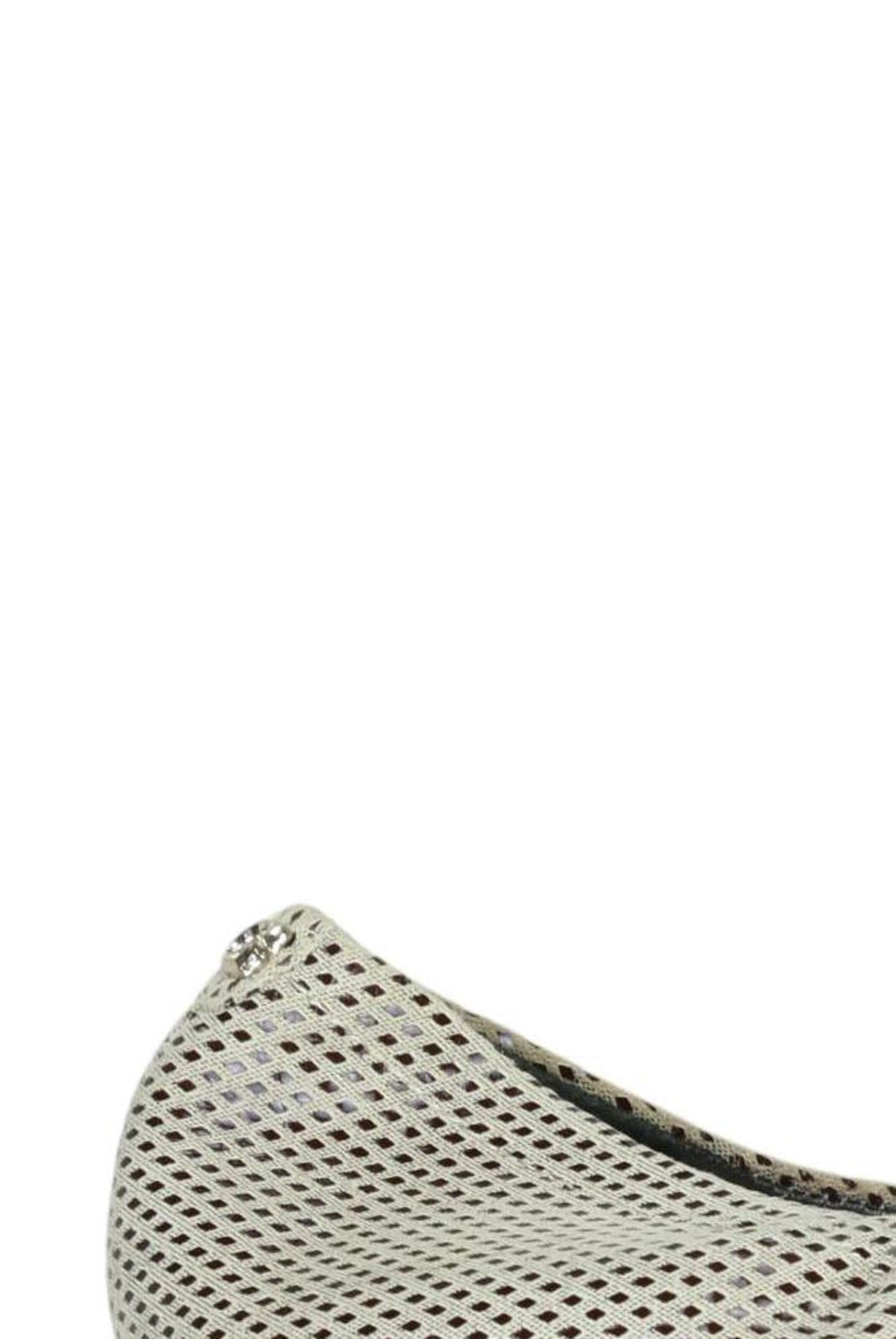 GUESS Ballerina 38 in Beige