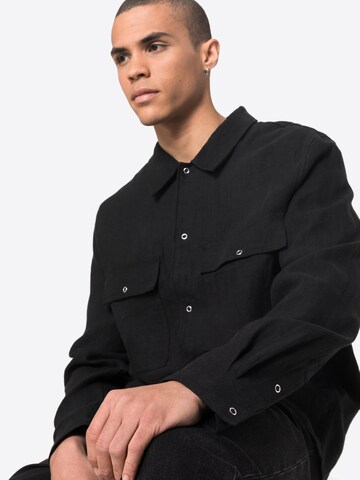 WEEKDAY Comfort fit Button Up Shirt 'Alfred' in Black