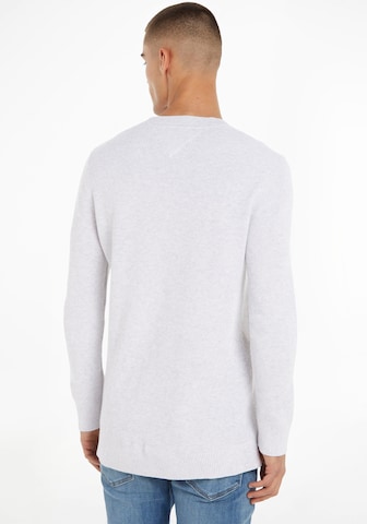 Pull-over Tommy Jeans en blanc