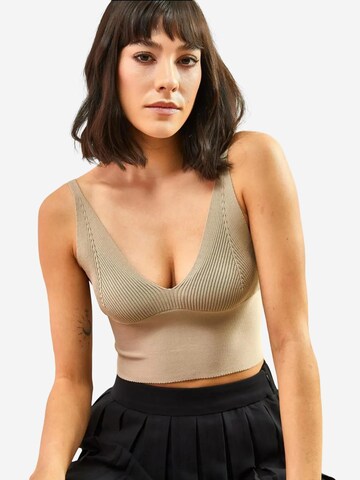Bianco Lucci Gebreide top in Beige: voorkant