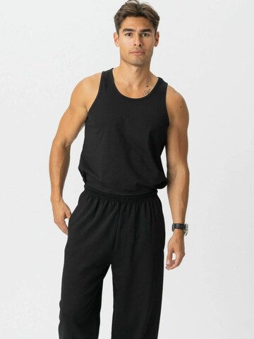 T-Shirt ' Basic Tanktop ' TEESHOPPEN en noir : devant