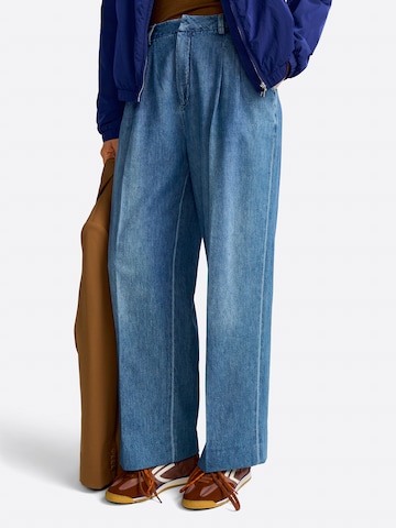 Rich & Royal Свободный крой Джинсы с плиссировкой в Синий: спереди