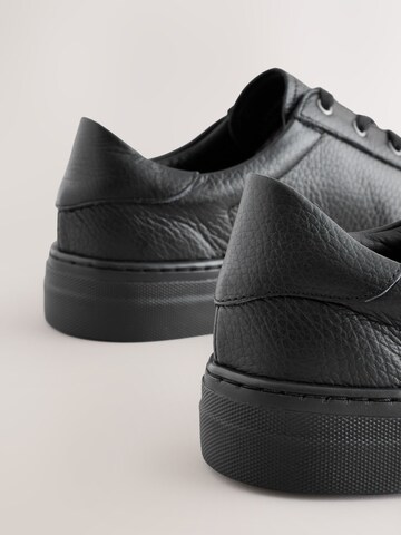 Next Низкие кроссовки в Черный