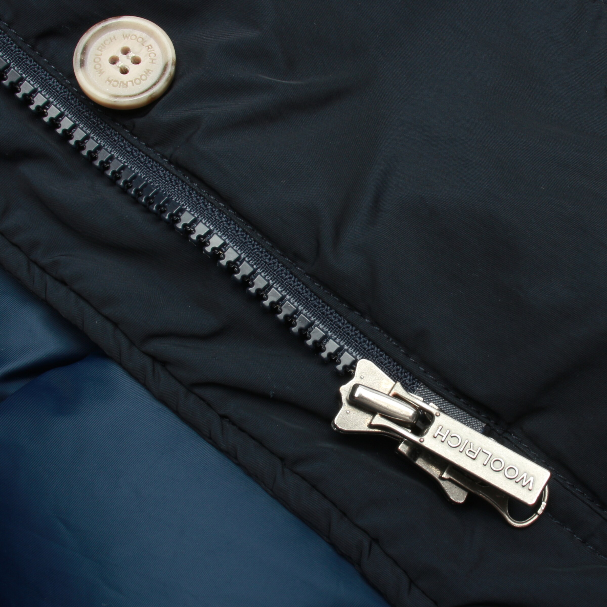 Woolrich Jacket & Coat in M in Black